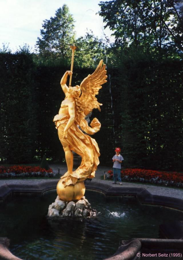  Schoss Linderhof Engel